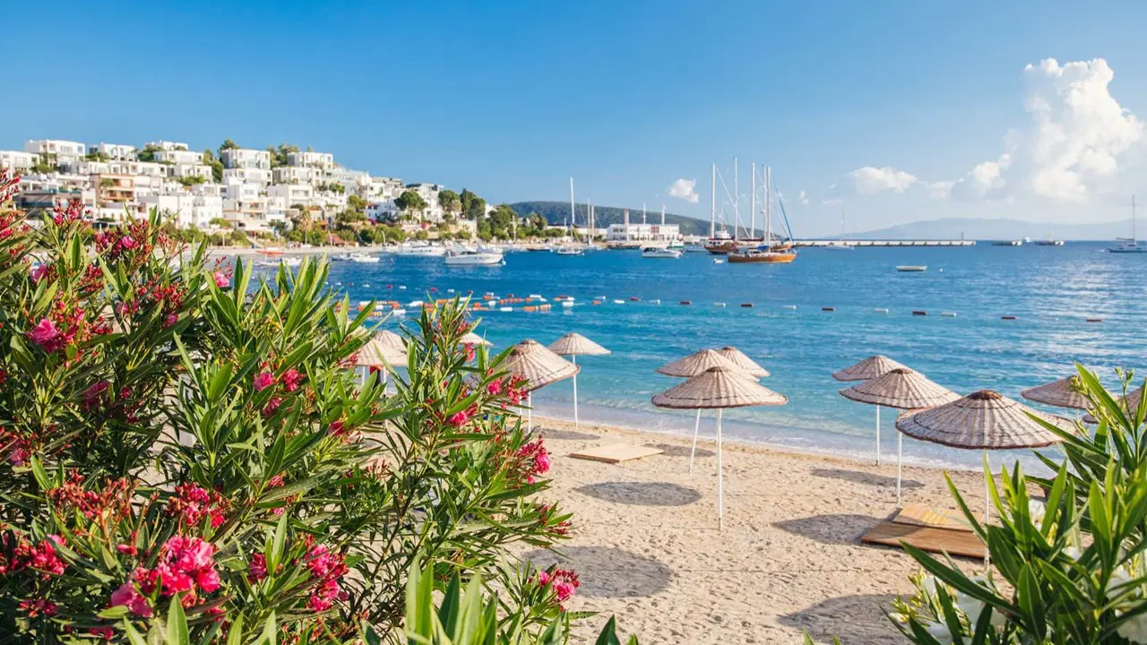 A New Crisis In Tourism: Hotels Are Shutting Down, And No Refunds Are Being Issued!