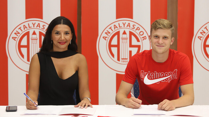 Jakub Kaluzinski joins Antalyaspor